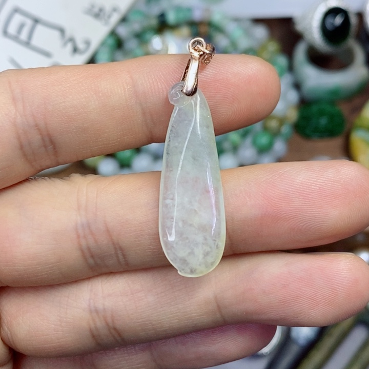 翡翠吊坠(不含链)足铂镶嵌