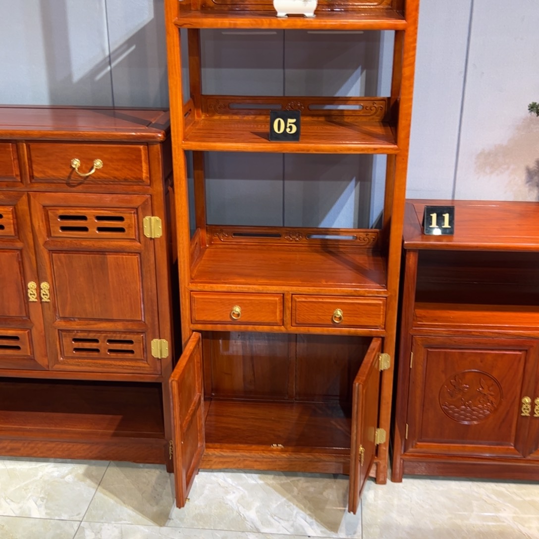 年***余花梨木类成套家具62 32 178书柜