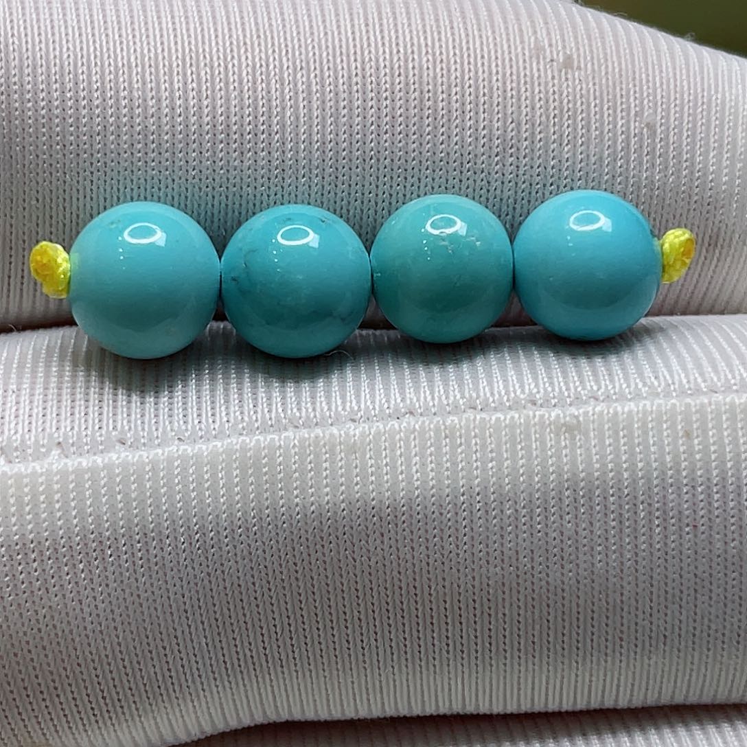 绿松石颈饰未镶嵌