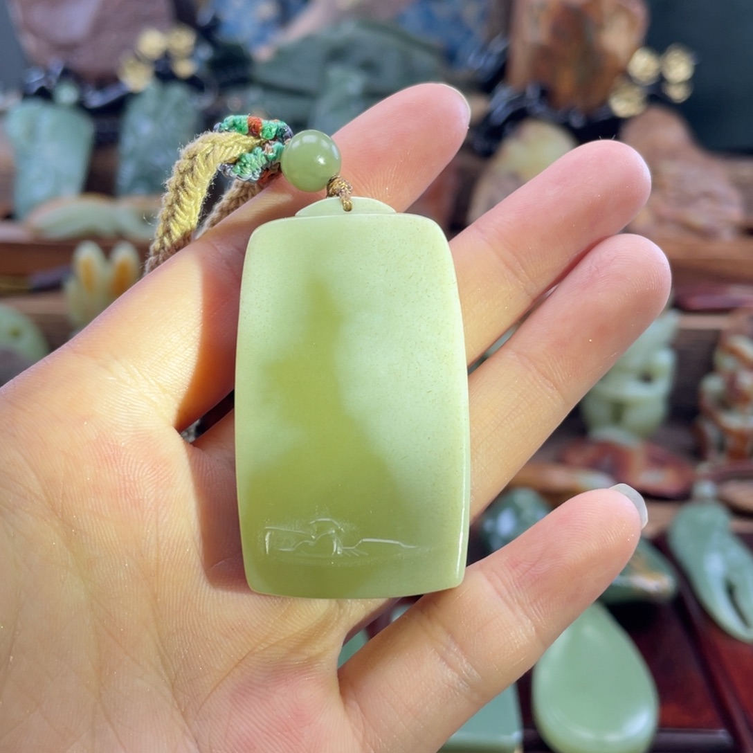 岫岩老玉（透闪石质玉）未镶嵌挂件返***.