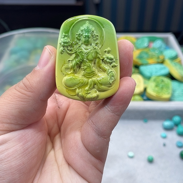 高瓷雕刻精品精美