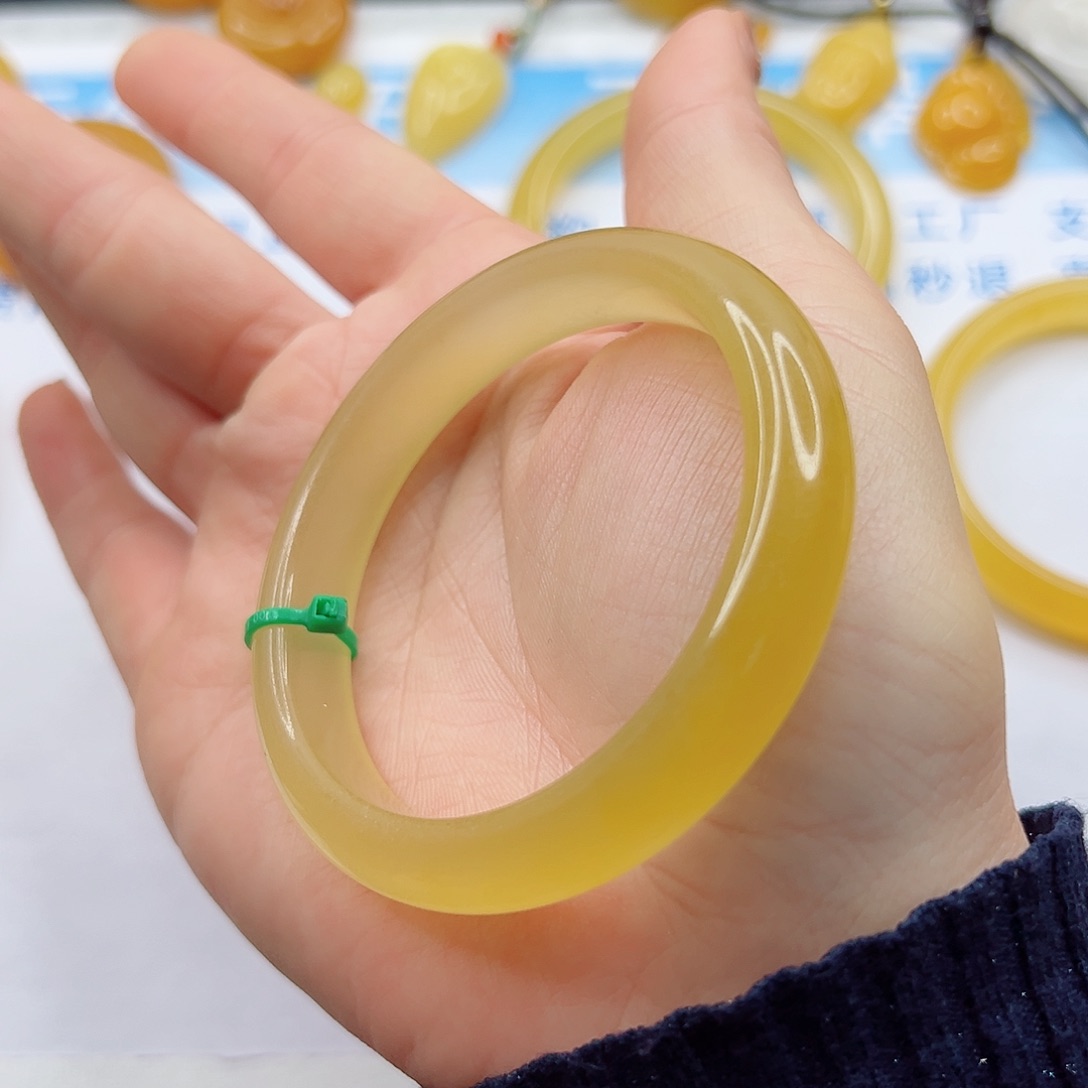 石英质玉手镯未镶嵌670-55