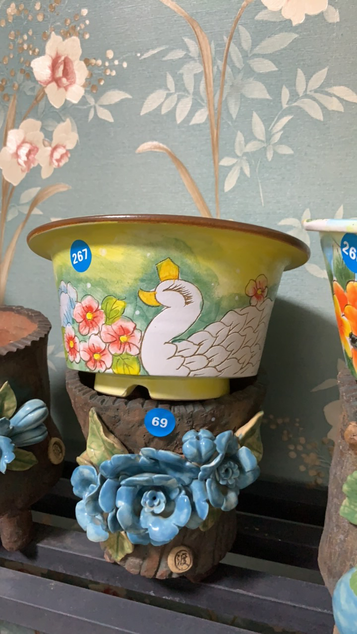 天鹅和梅花鹿全彩绘精品大花盆(每个)