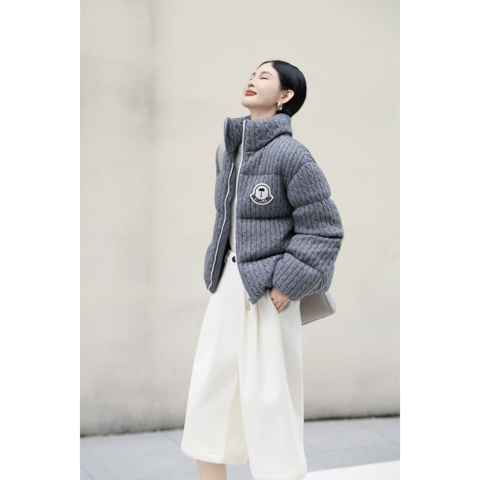 大标联名款轻奢90新国标白鸭绒羽绒服女2025冬季新款立领加厚外套