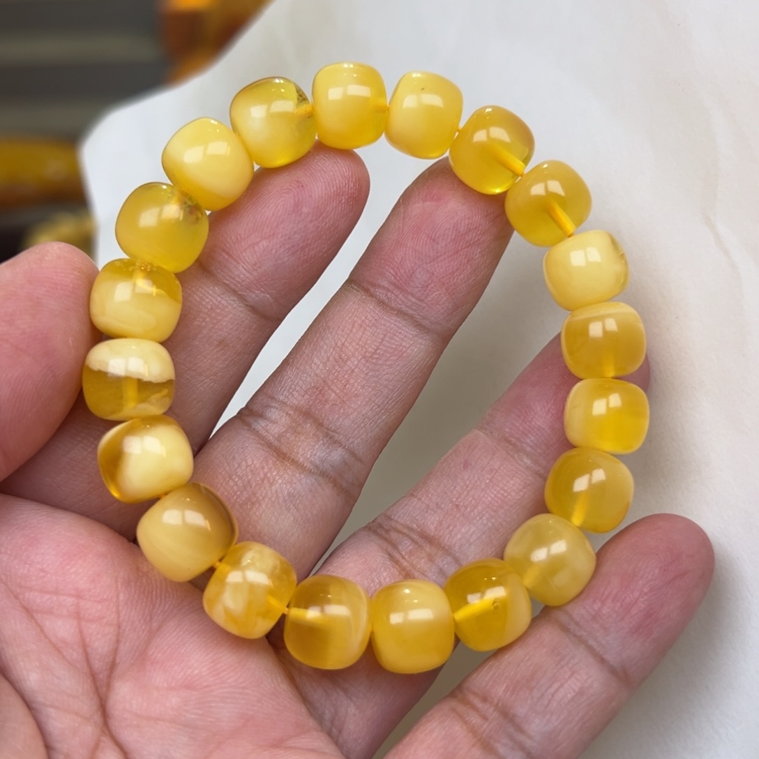 蜜蜡未镶嵌裸石11加16克