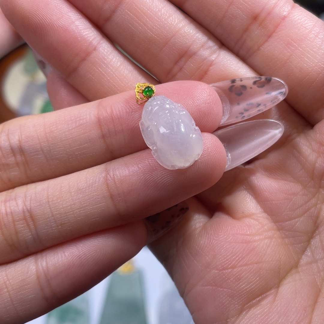 翡翠颈饰18K金镶嵌貔貅