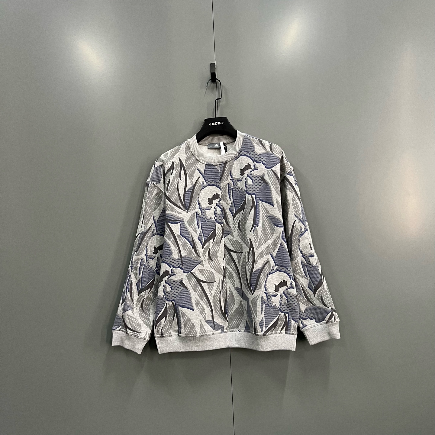 未使用 maje jp1211 Adidas 灰色图案印花卫衣 020410