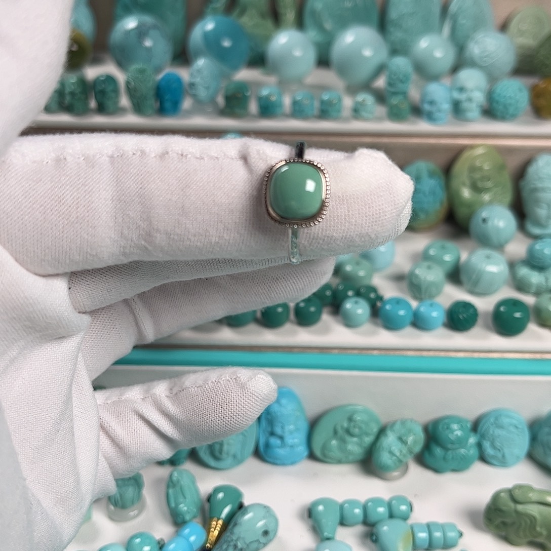 绿松石未镶嵌珠宝奇石