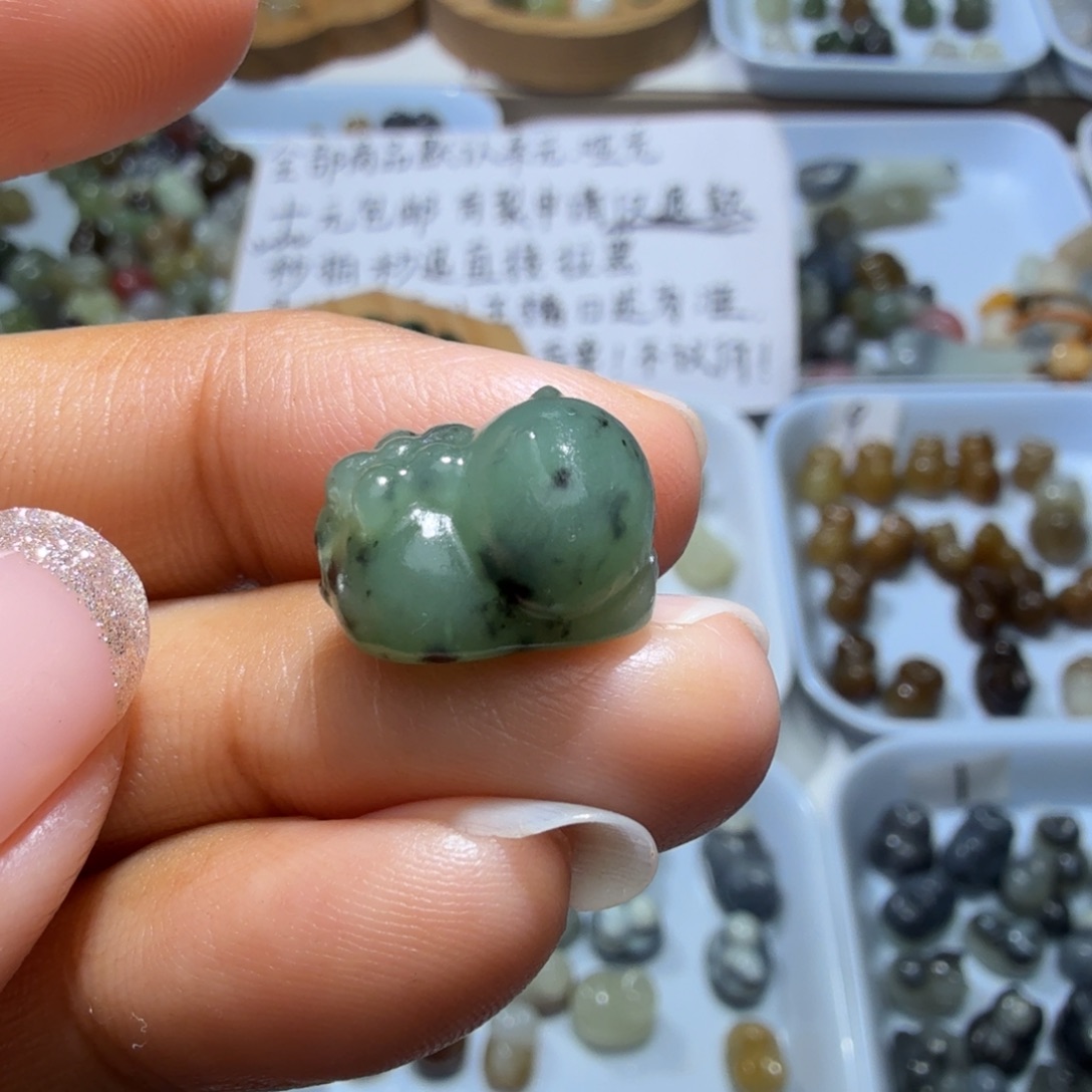 和田玉未镶嵌珠宝奇石
