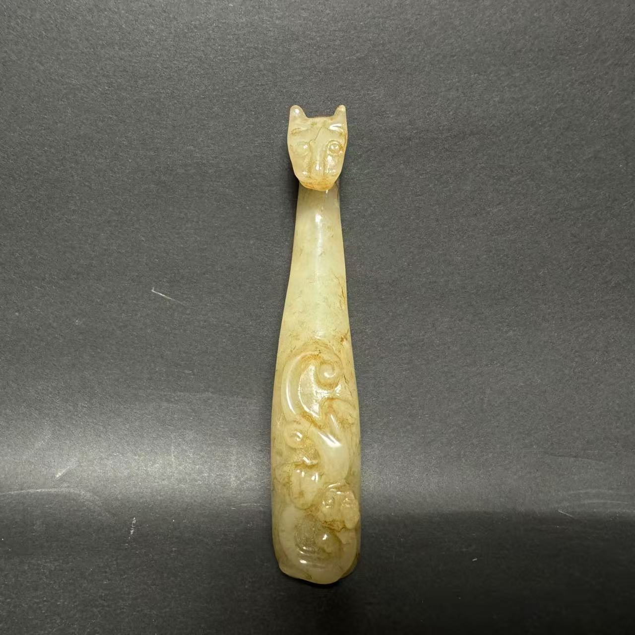 0120晚005和田玉螭龙带勾