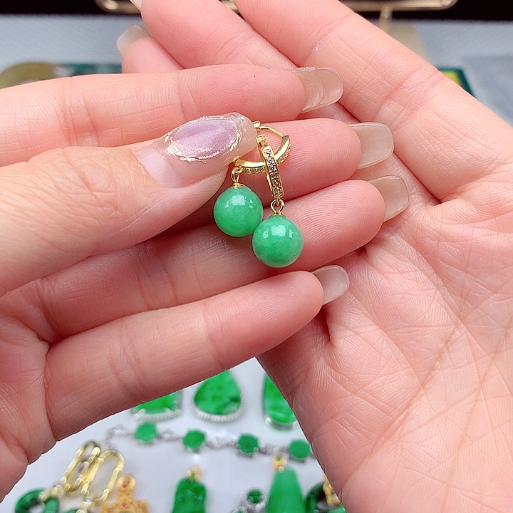 翡翠颈饰银S925镶嵌翡翠