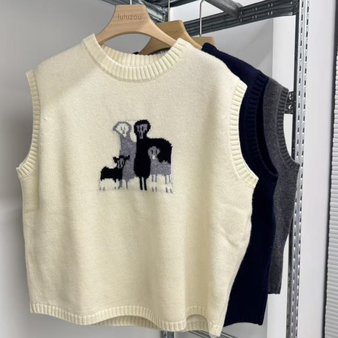 zll云朵牧场圆领羊毛背心马甲1899