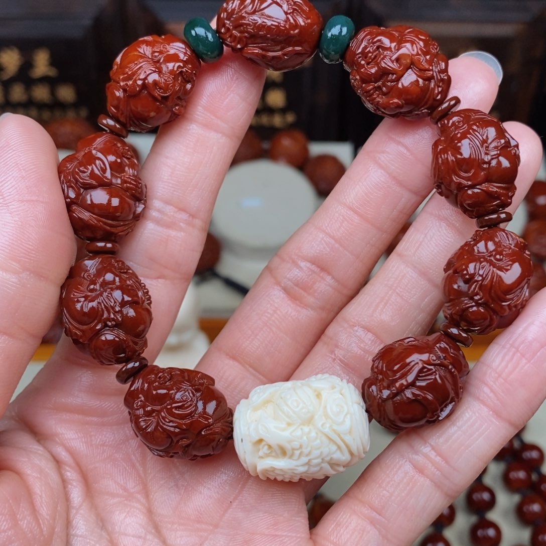 橄榄核手串世**凉财神，