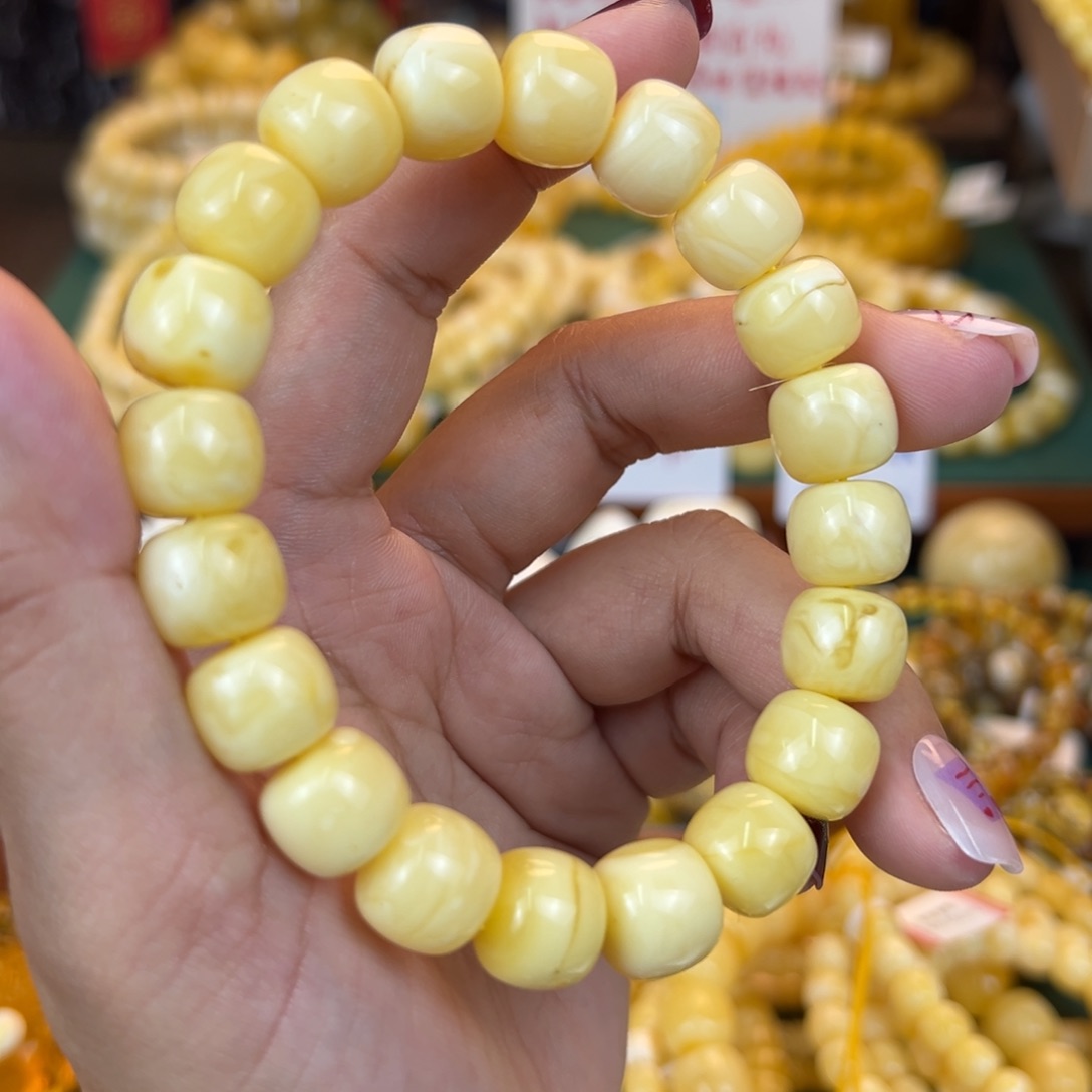 琥珀裸石未镶嵌kjhhhhhhnm