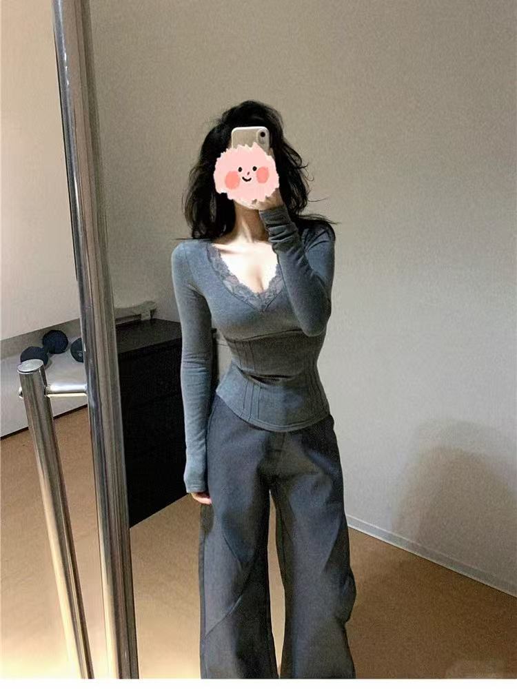 小宁 纯欲风性感蕾丝花边V领打底衫女高级感内搭辣妹上衣3012