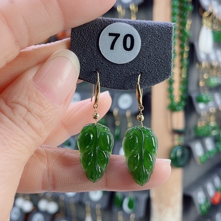 18K金镶嵌和田玉耳饰