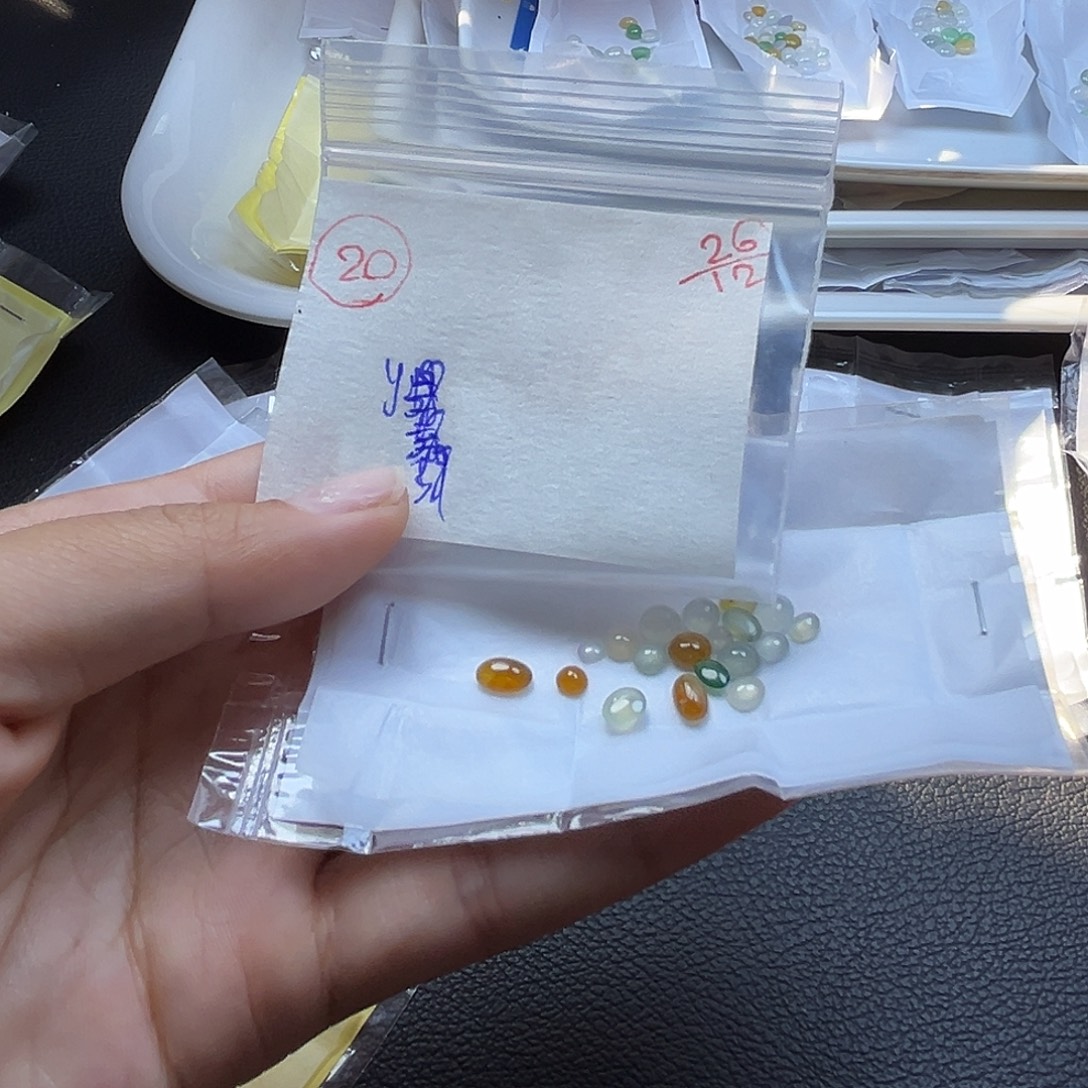 定制翡翠未镶嵌翡翠