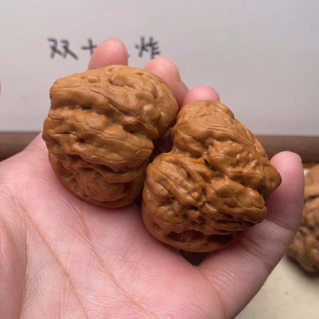 文玩核桃把件边40左右