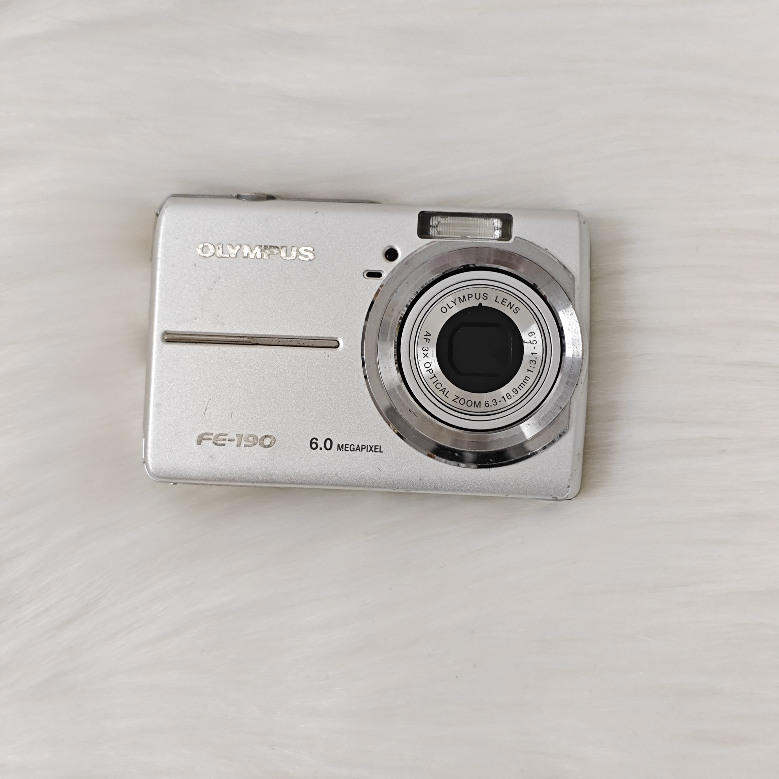 9新 Olympus/奥林巴斯 fe190 英文菜单 自备读卡器