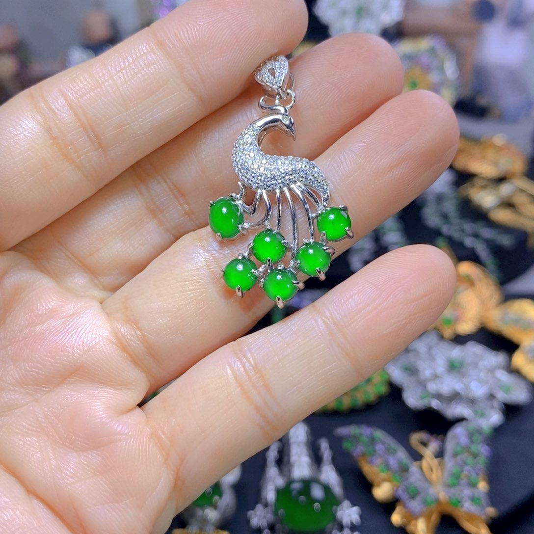 翡翠耳钉银S925镶嵌天然翡翠