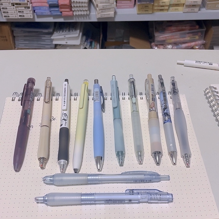 多品牌软卧黑笔混款组合12支