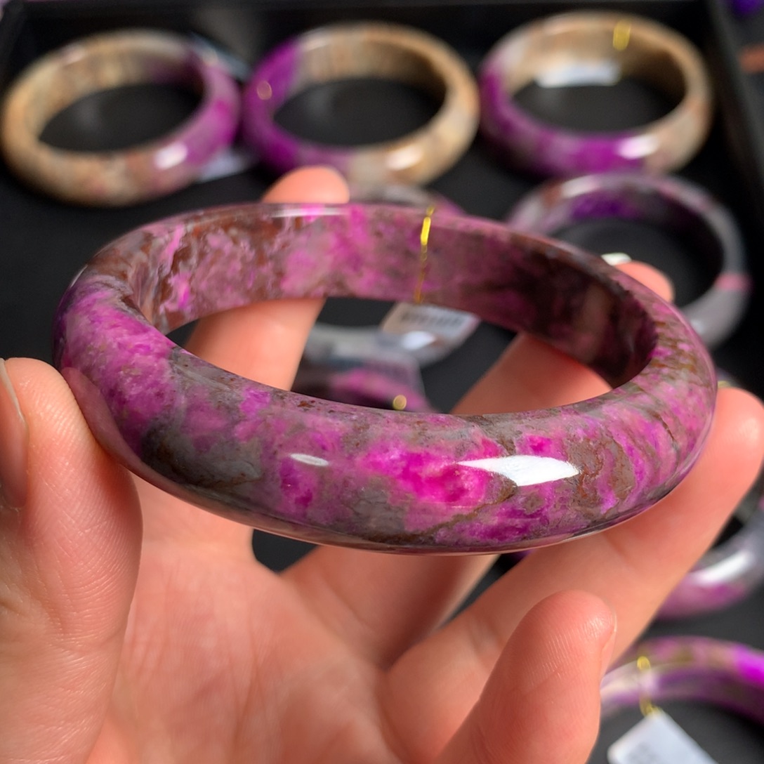 【闪购商品】苏纪石（舒俱来）桃红手镯未镶嵌