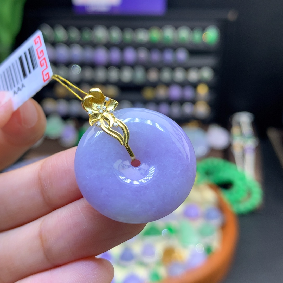 翡翠18K金镶嵌颈饰