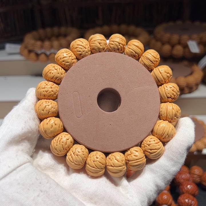 快***天精品奶油纽扣16.4尺寸