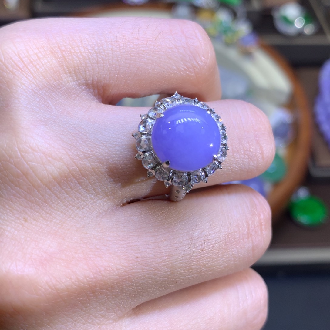 翡翠戒指18K金镶嵌翡翠