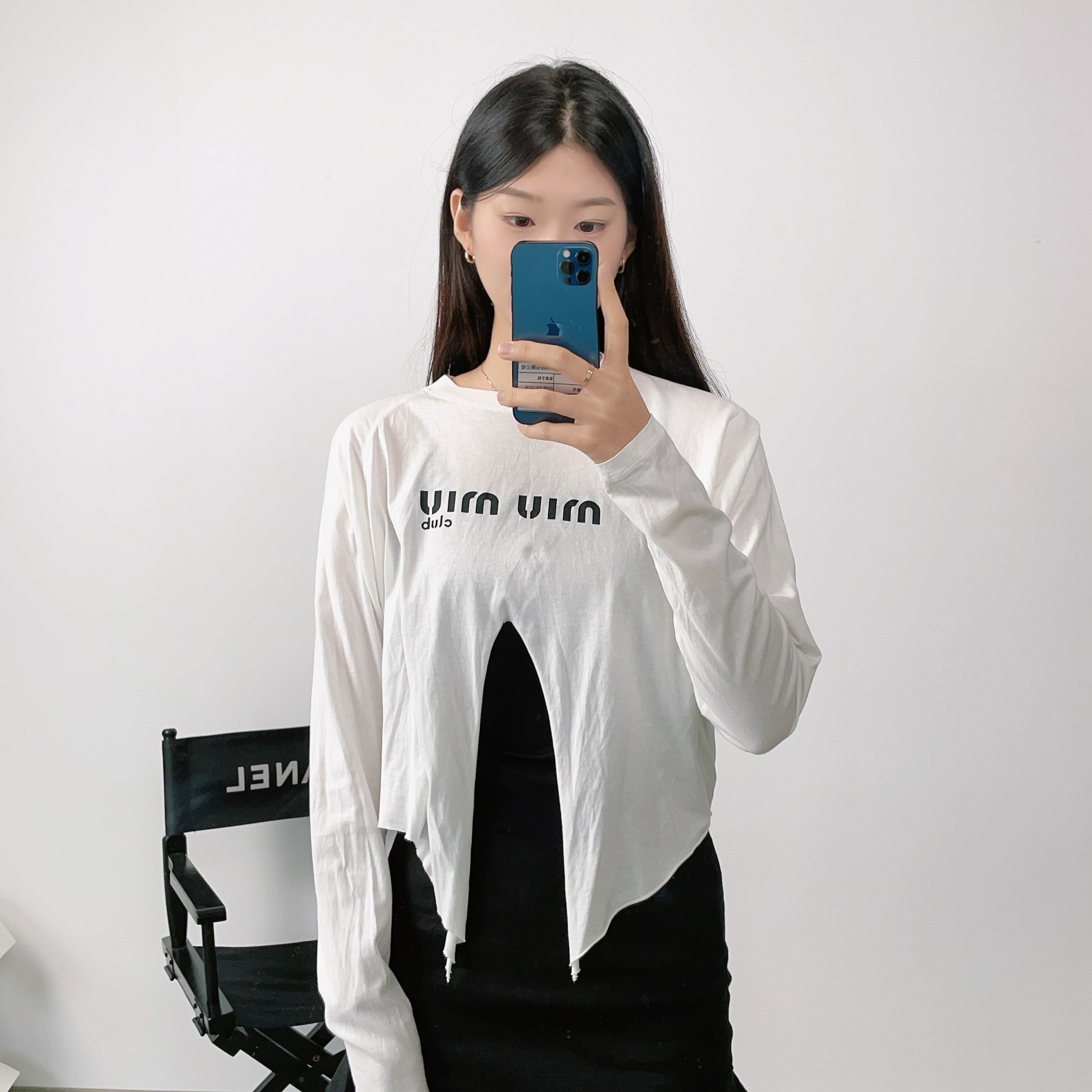 95新 MIU MIU/缪缪 开叉T恤S码白色/250901WRRWQ05