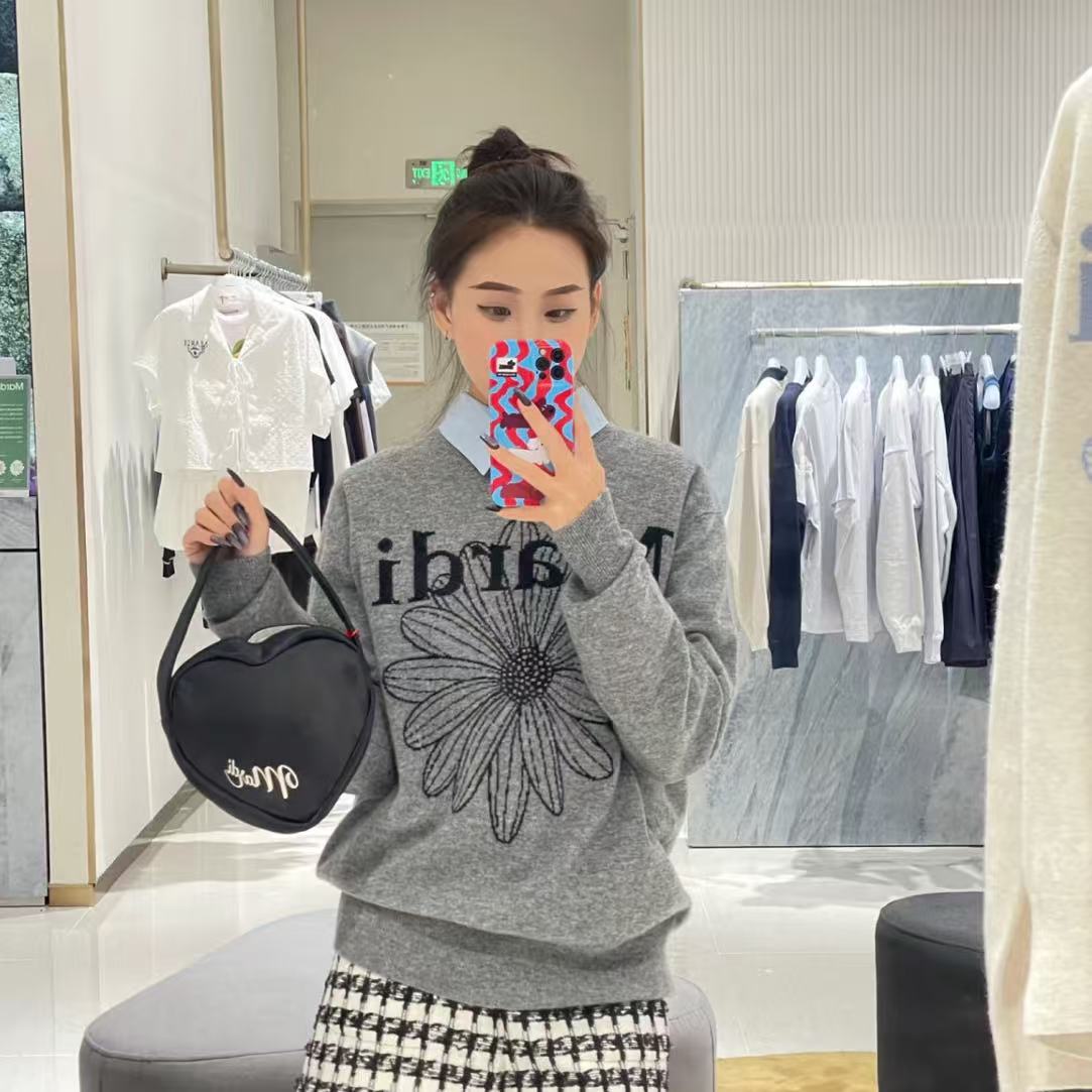 马蒂秋季圆领卫衣雏菊印花