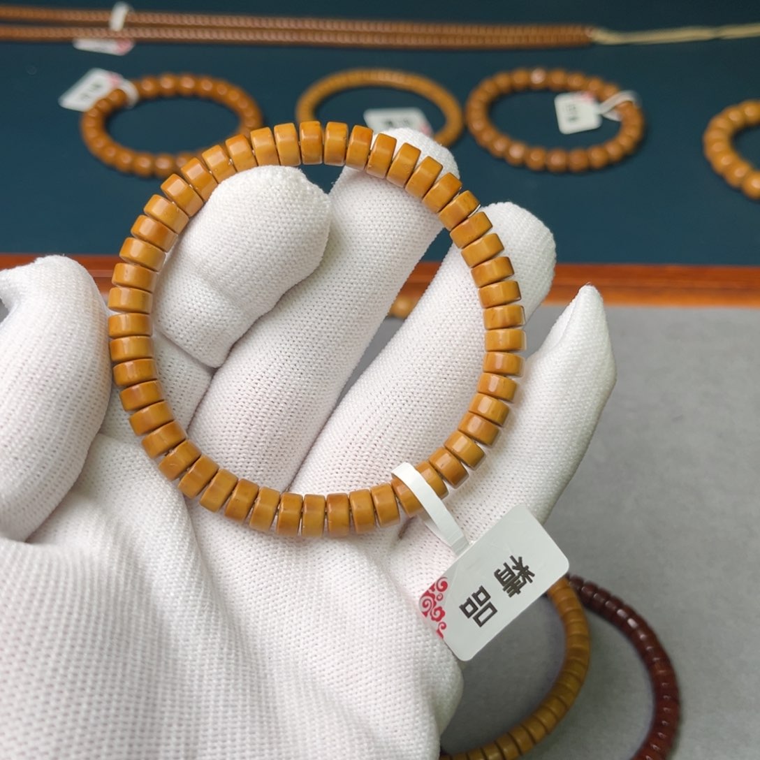 紫金鼠手串S****爸74药片精品