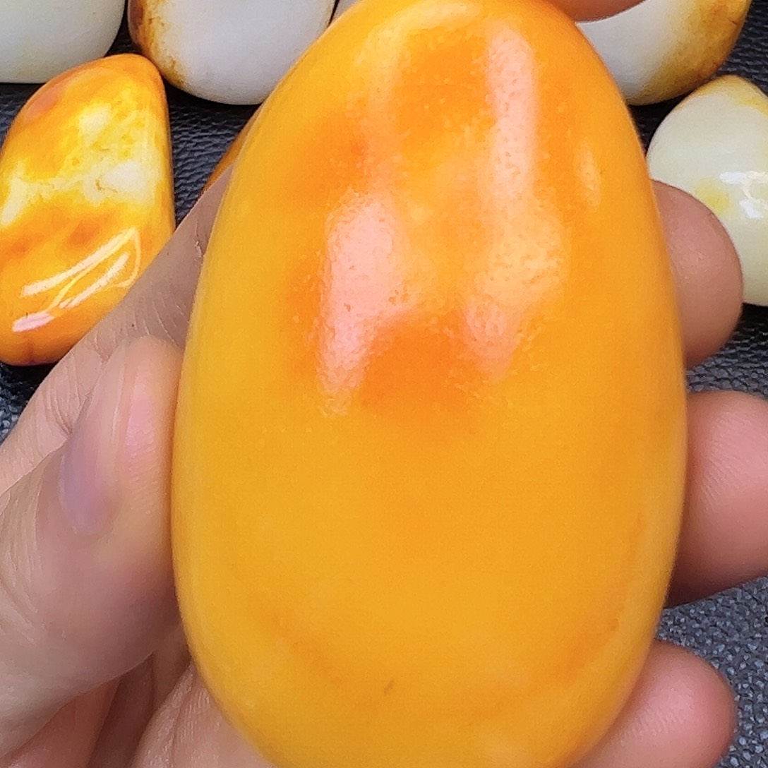 和田玉未镶嵌珠宝奇石