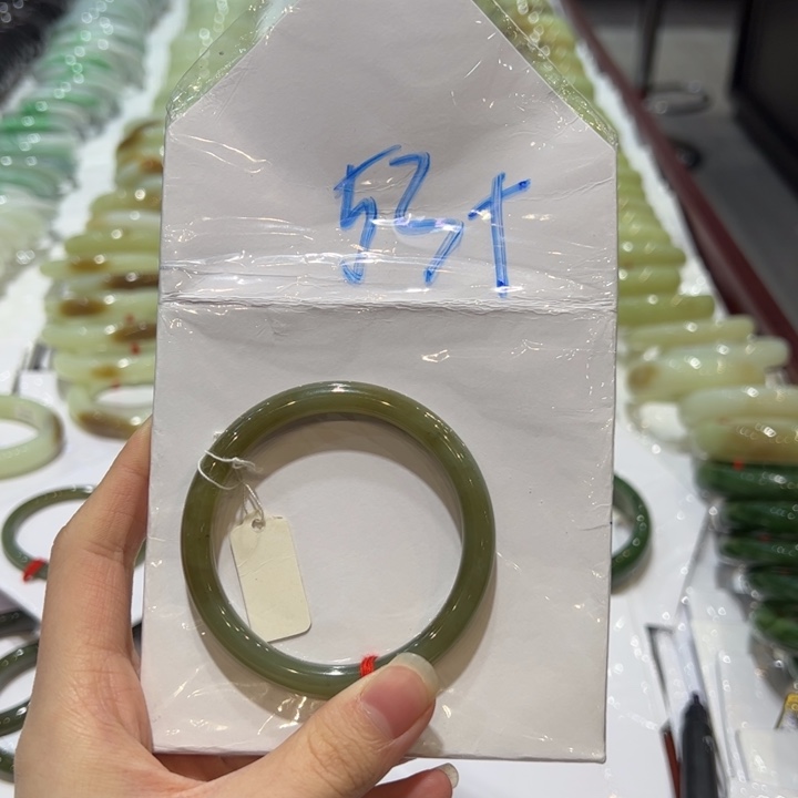 和田玉（糖玉）手镯未镶嵌0*响