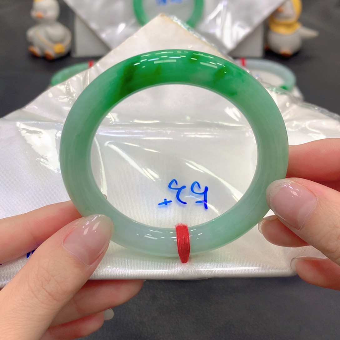 翡翠未镶嵌手镯13