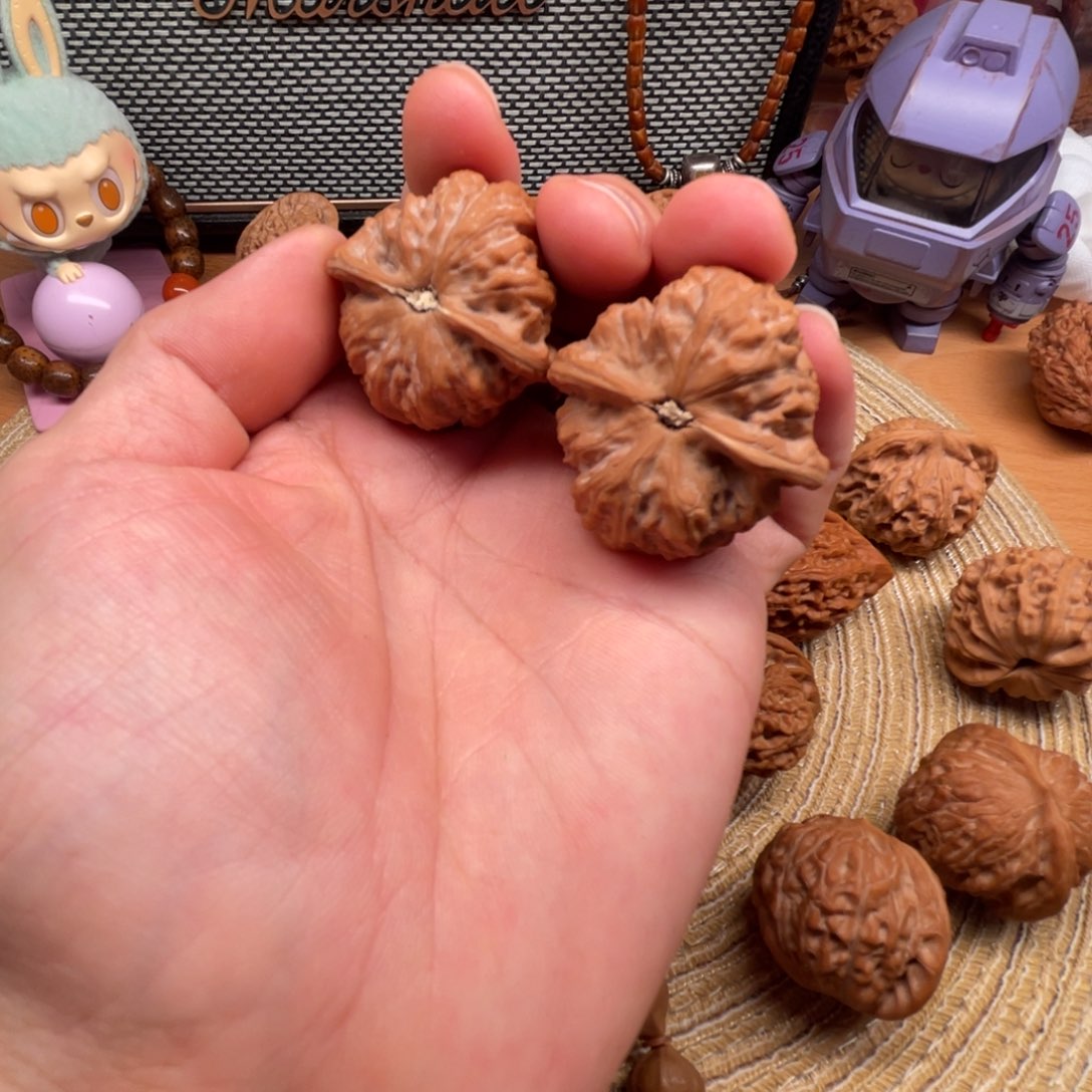 ****菜文玩核桃吊坠门头沟