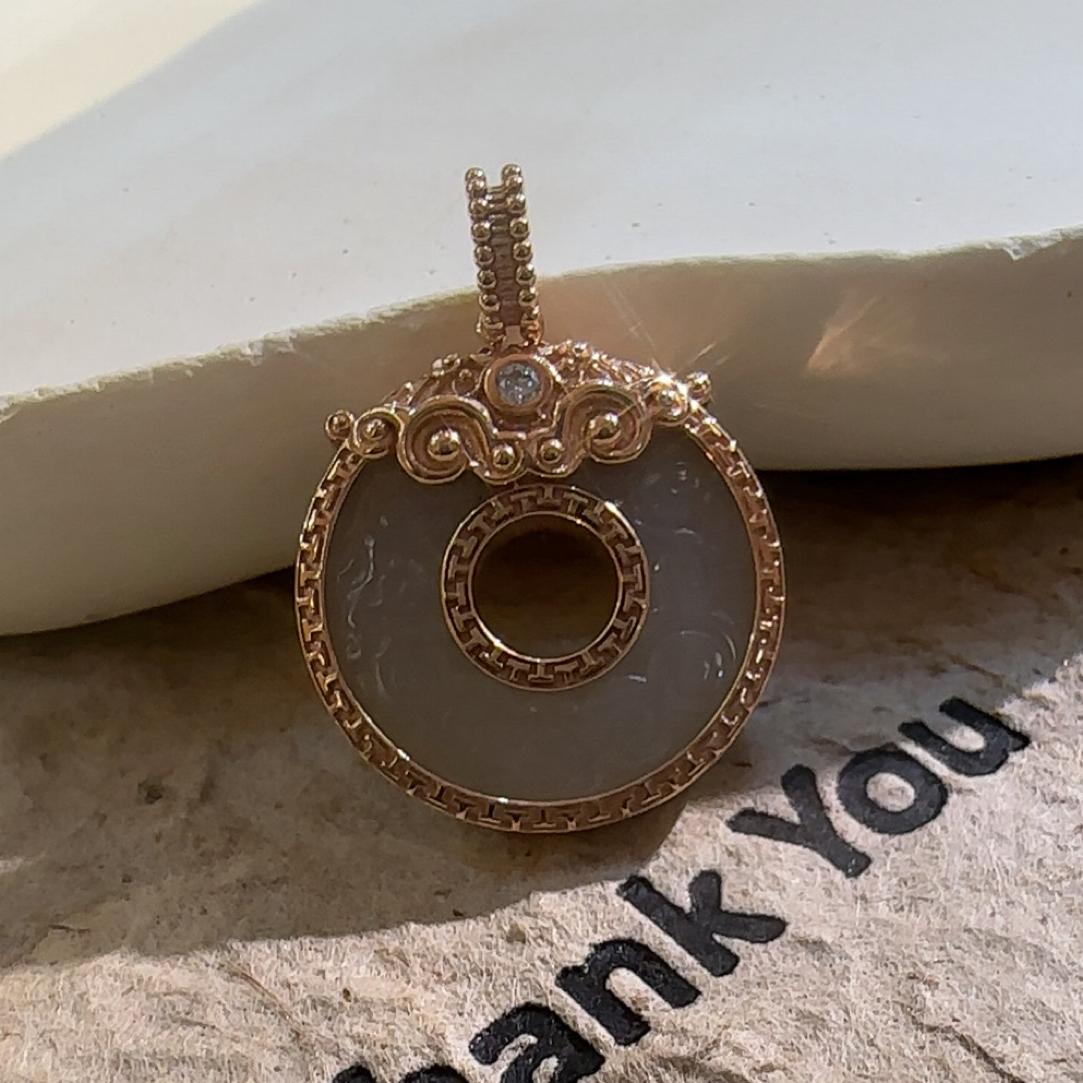 正品18K金钻石和田玉平安扣吊坠