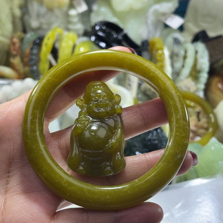 岫玉未镶嵌手镯手镯