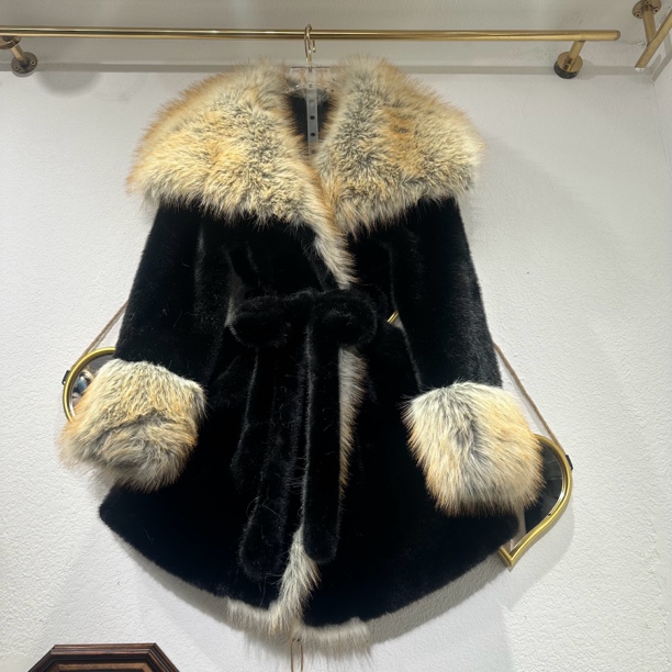 人造皮草 （0004）冬季中长款加绒加厚高级感拼接毛领皮草大衣