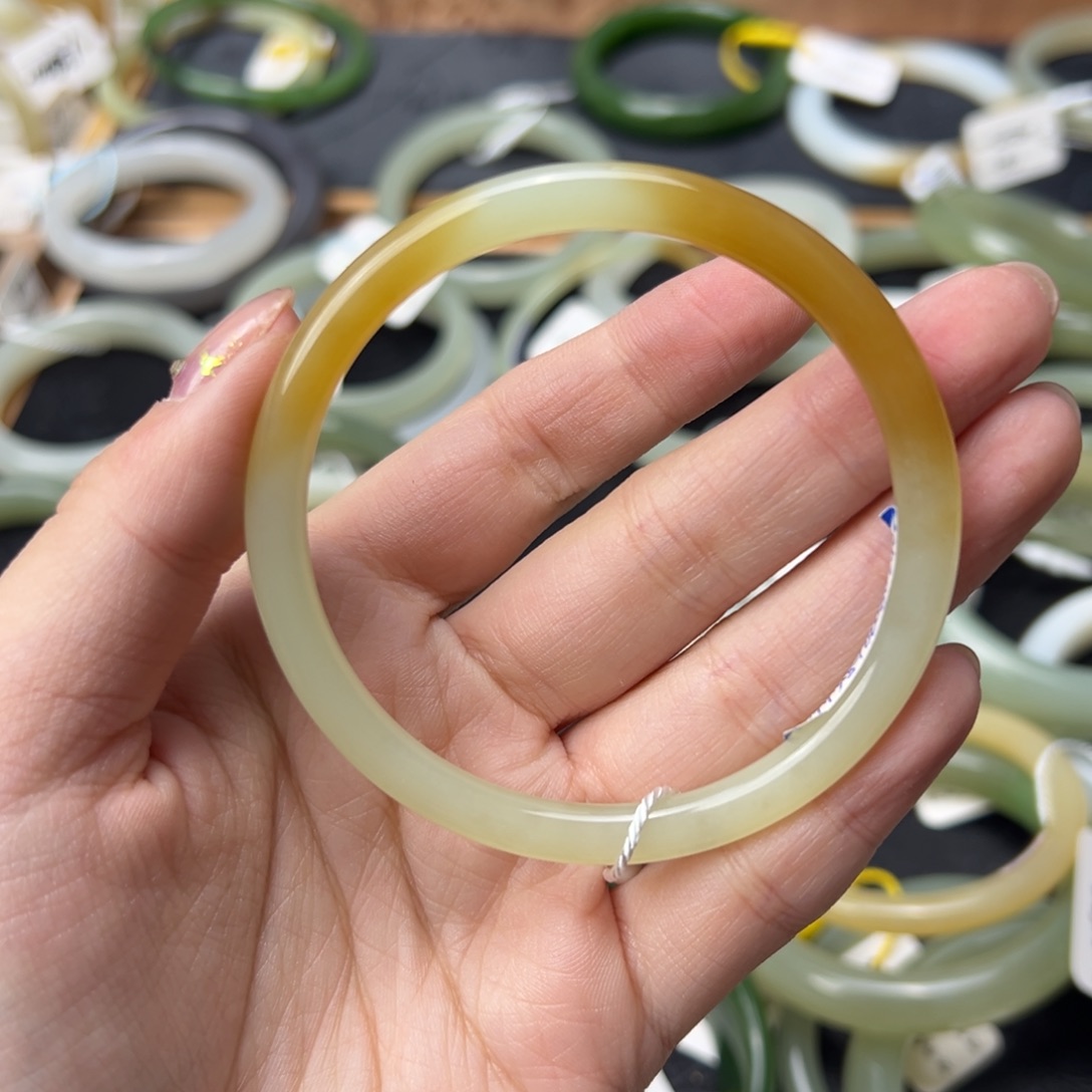 和田玉手镯未镶嵌0****0