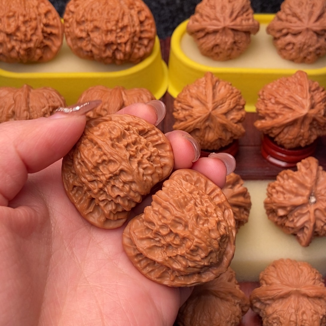 吊坠文玩核桃N****s41三角白