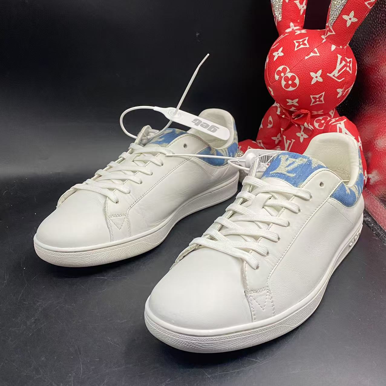 95新 LouisVuitton/路易威登 【聚星优选】白蓝牛仔板鞋42码ddm166