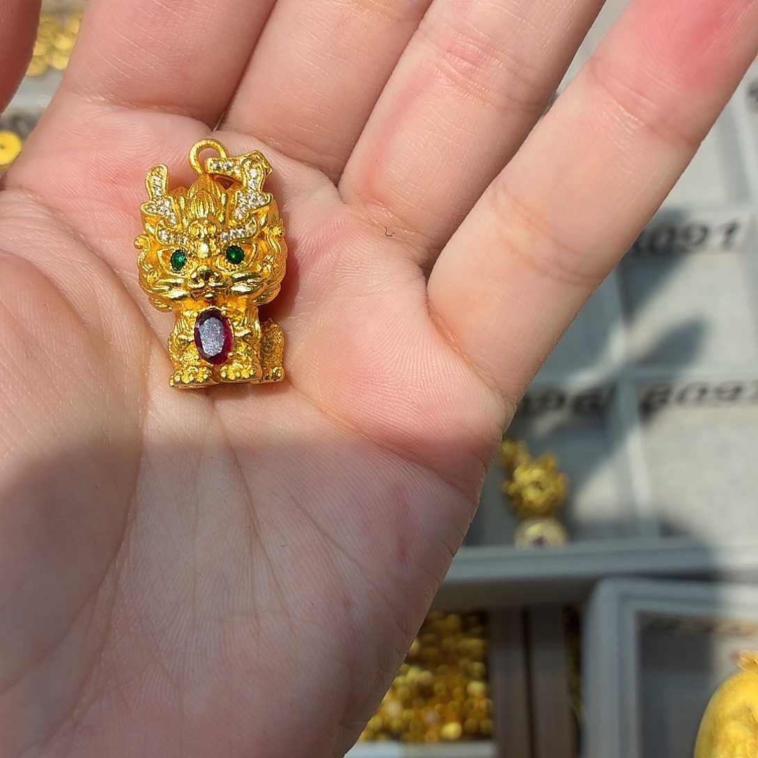 铜合金8089强保色发 1 个壹笔壹吊坠