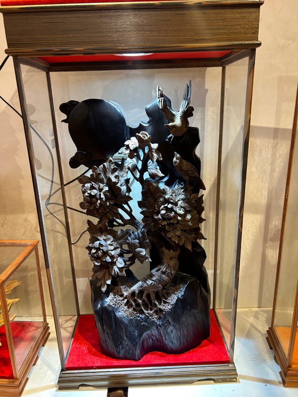 乌木（花好月圆）长48cm宽24cm高92cm