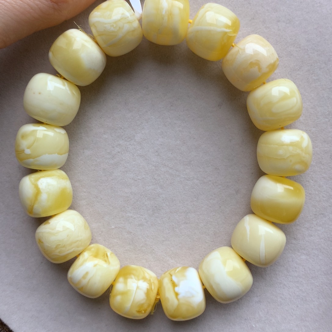 蜜蜡珠宝奇石未镶嵌