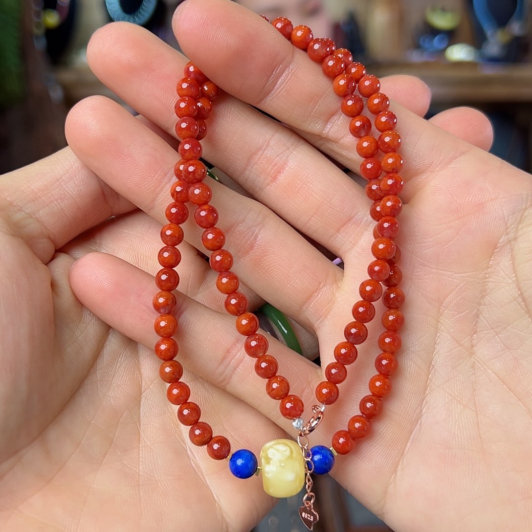 南红玛瑙颈饰未镶嵌