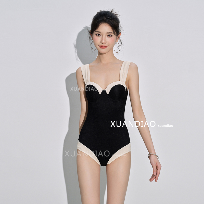 【晨雾山茶】泳衣女2024新款连体气质三角海边渡假高级感微胖遮肉
