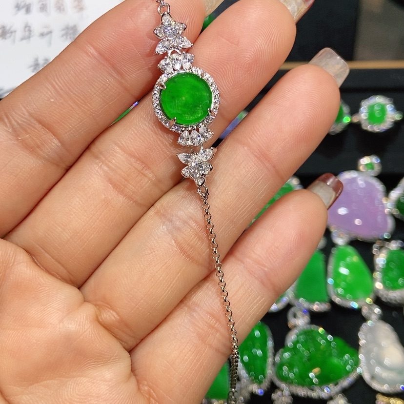 【闪购商品】翡翠颈饰未镶嵌天然翡翠
