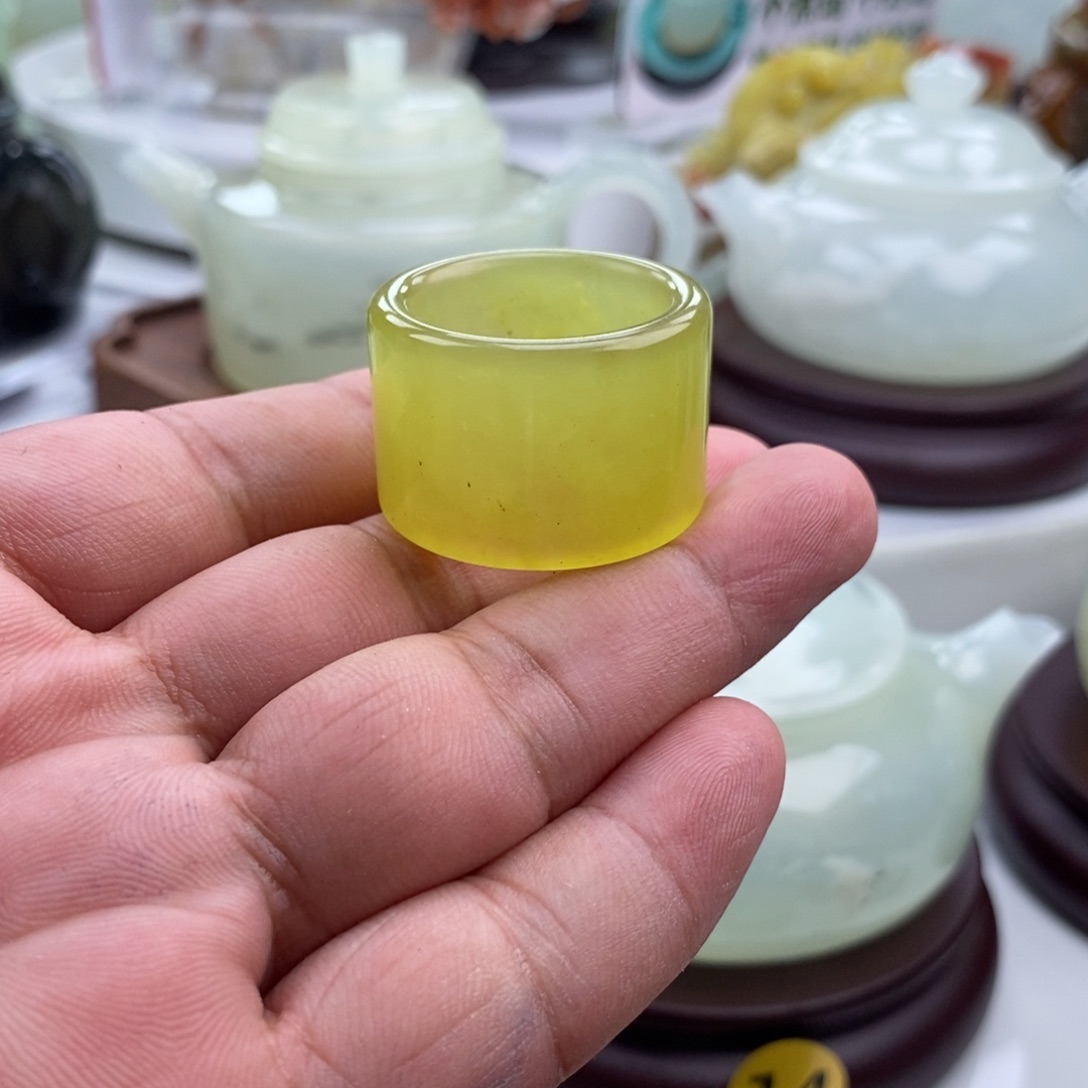 岫玉未镶嵌四大名玉扳指23.4