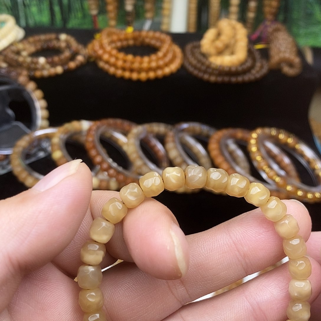 手串凤眼菩提時**轉